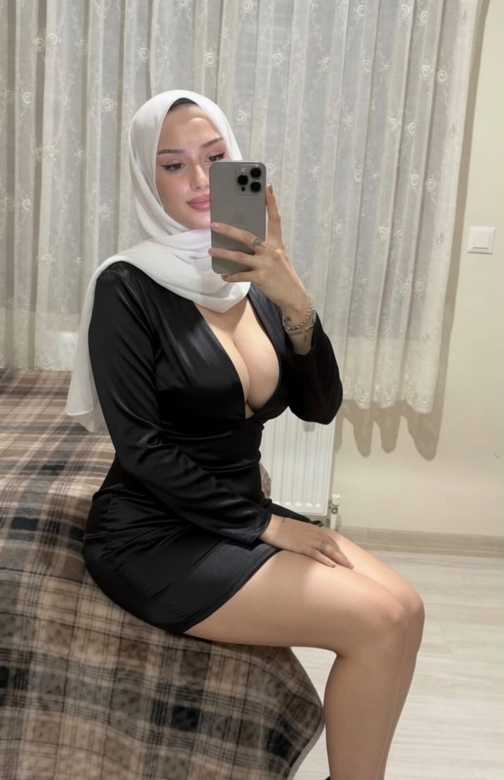 Karaburun Bilinçli Kadın Bayan Escort Aleyna